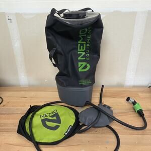 NEMO Helio LX Pressure Shower W/ Foot Pump - 22 Liters Black & Green